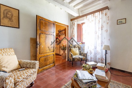 Foto Appartamento a Pomarance di 70 m² con 4 locali in vendita