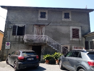 Foto Casa indipendente a Licciana Nardi di 180 m² con 5 locali in vendita