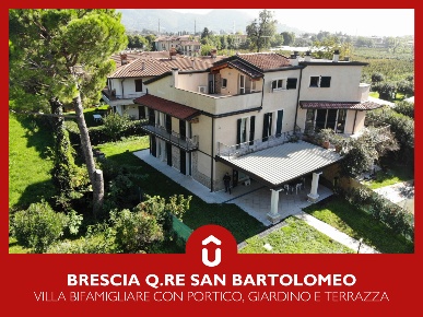 Foto Villa bifamiliare in Via del Manestro 44, Brescia Casazza di 332 m²