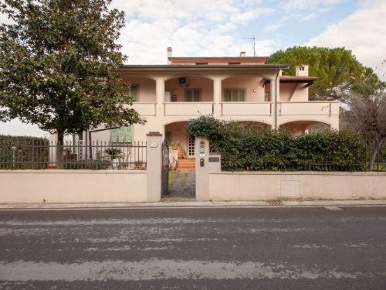 Foto Appartamento a Peccioli di 185 m² con 5 locali in vendita