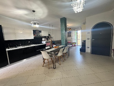 Foto Appartamento a Fosdinovo di 95 m² con 4 locali in vendita