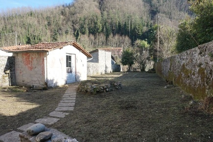 Foto Appartamento a Bagni di Lucca di 250 m² con 10 locali in vendita