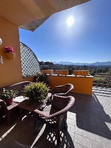 Foto Casa indipendente a Licciana Nardi di 310 m² con 9 locali in vendita