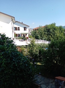 Foto Casa indipendente a Licciana Nardi di 210 m² con 10 locali in vendita