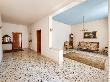 Foto Casa indipendente a Capannoli di 375 m² con 12 locali in vendita