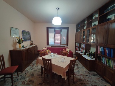 Foto Villa bifamiliare a Palaia di 220 m² con 7 locali in vendita