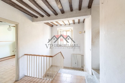 Foto Appartamento a Pomarance di 60 m² con 4 locali in vendita