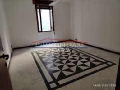 Foto Appartamento a Massa di 180 m² con 6 locali in vendita
