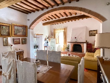 Foto Appartamento a Asciano di 85 m² con 5 locali in vendita