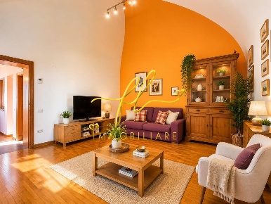 Foto Appartamento a Pomarance di 98 m² con 5 locali in vendita