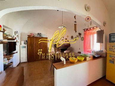 Foto Appartamento a Pomarance di 98 m² con 5 locali in vendita