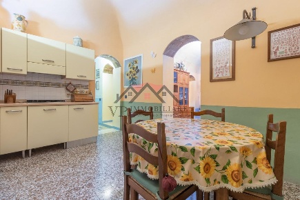Foto Appartamento a Pomarance di 115 m² con 5 locali in vendita