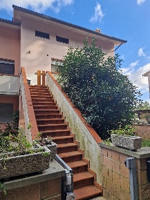 Foto Appartamento a Crespina Lorenzana di 132 m² con 5 locali in vendita
