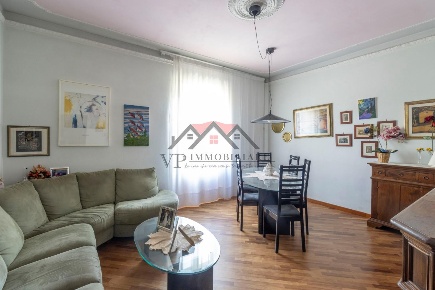 Foto Appartamento a Pomarance di 130 m² con 5 locali in vendita