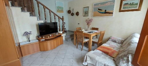 Foto Appartamento a Crespina Lorenzana di 90 m² con 6 locali in vendita