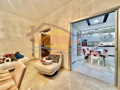 Foto Appartamento in Via dell'Arsenale, Siracusa di 112 m² con 4 locali