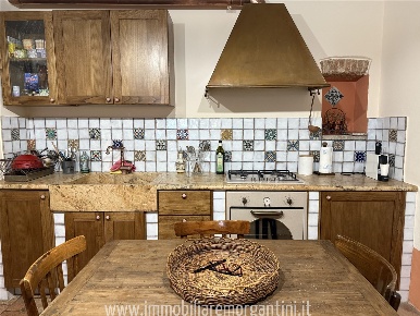 Foto Appartamento a Sarteano di 81 m² con 4 locali in vendita
