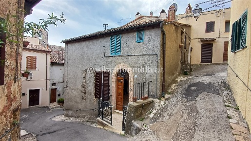 Foto Appartamento in Costa S Chiara 15, Sarteano in vendita