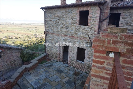 Foto Villa a schiera a Panicale di 400 m² con 18 locali in vendita