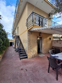 Foto Villa bifamiliare in Via TURCHIA, Siracusa Santa Panagia - Teracati