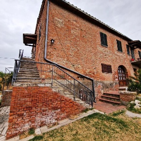 Foto Appartamento in strada lauretana, Asciano di 200 m² con 8 locali