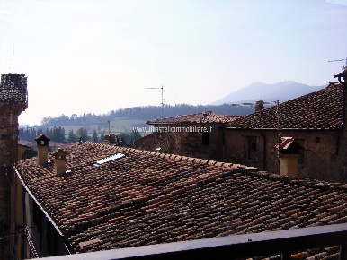 Foto Appartamento in via Roma, Sarteano di 108 m² con 6 locali in vendita