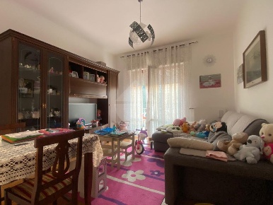 Foto Appartamento in Via risorgimento, Castelforte di 90 m² con 5 locali