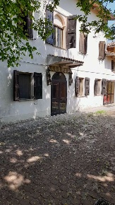 Foto Appartamento in VIA MUZZA, Ravarino di 200 m² con 9 locali in vendita