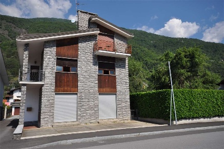 Foto Appartamento in via pisacane 45, Villadossola di 102 m² con 4 locali