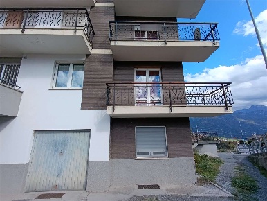 Foto Appartamento in Via Tour de Grange 46, Châtillon di 100 m² in vendita