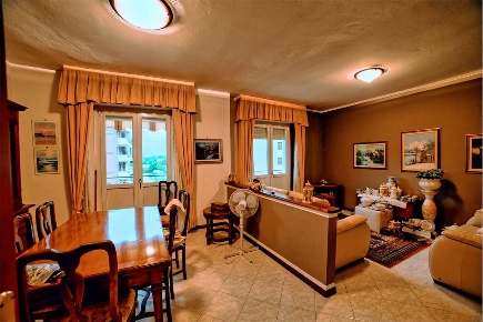 Foto Appartamento in TREVES  12, Villadossola di 110 m² con 5 locali