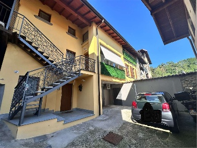 Foto Appartamento in VICOLO BRUNATI  12, Albese con Cassano di 186 m²