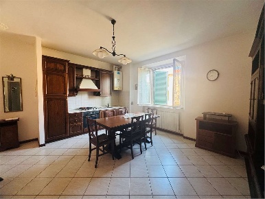 Foto Appartamento in Via Vittorio Veneto 23, Gualdo Tadino di 85 m²
