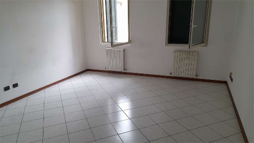 Foto Appartamento in via roma, Ravarino di 90 m² con 4 locali in vendita