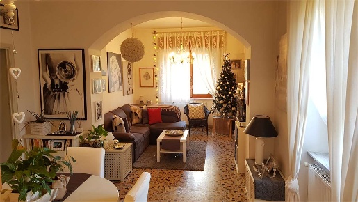Foto Villa bifamiliare in via vannugli, Castelnuovo di Garfagnana di 130 m²