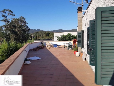 Foto Appartamento a Campo nell'Elba di 100 m² con 5 locali in vendita