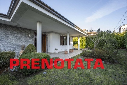 Foto Villa unifamiliare in via scolari 5, Gattico-Veruno di 300 m²