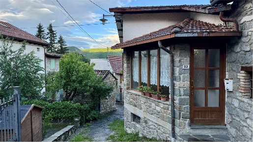 Foto Appartamento in Via Marmoreto  53, Ventasso di 82 m² con 4 locali