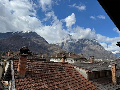 Foto Appartamento in centro storico, Agordo di 190 m² con 7 locali