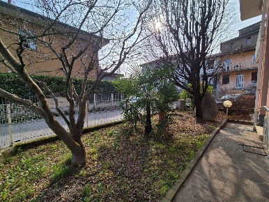 Foto Appartamento in Via Prava, Bregnano di 130 m² con 3 locali in vendita