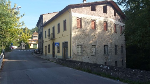 Foto Appartamento in Via Roma, Castelnuovo di Garfagnana di 600 m²