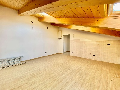Foto Appartamento in Via Cesare Cantù, Olginate di 80 m² con 3 locali