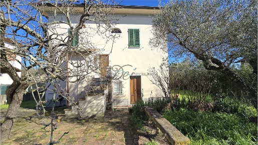 Foto Villa unifamiliare in Via Cercatoia alta, Montecarlo in vendita