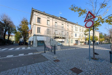 Foto Villa bifamiliare in Via Nazario Sauro 13, Fabbrico di 525 m²