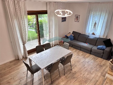 Foto Villa bifamiliare a San Pietro di Feletto di 250 m² con 4 locali