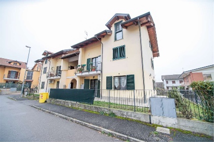 Foto Appartamento in Via San Grato 66, Verolengo di 78 m² con 4 locali