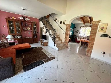 Foto Appartamento a Domusnovas di 150 m² con 6 locali in vendita