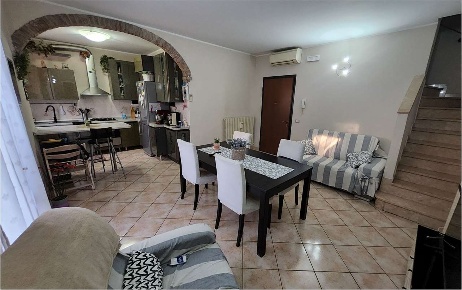 Foto Appartamento a San Prospero di 98 m² con 4 locali in vendita