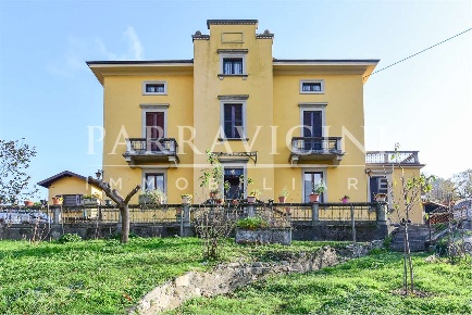 Foto Villa unifamiliare in Via Leonardo Da Vinci, Ponte Lambro di 371 m²