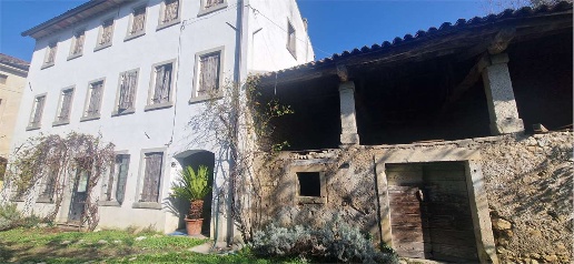 Foto Appartamento in Via Boschetta, Colle Umberto di 240 m² con 9 locali